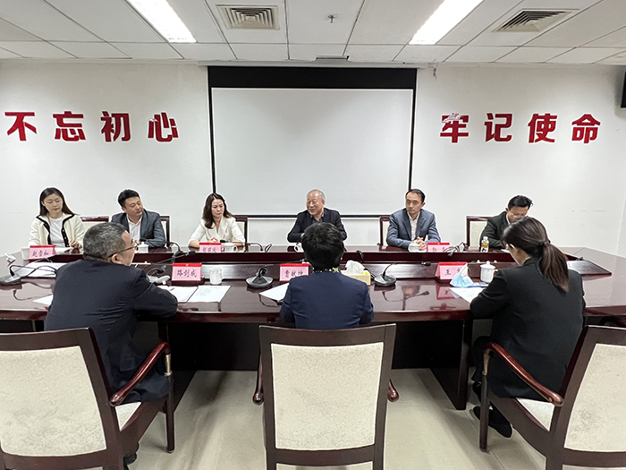 1670399545993006934.jpg 12月7日 严介和理事长与海南省教育厅党委书记、厅长曹献坤会谈 (1).jpg