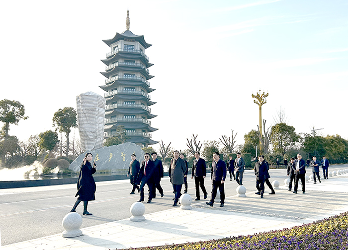 1676629847160048230.jpg 4.jpg