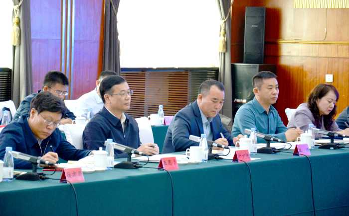 1684128634234032593.png 严介和理事长同新疆阿勒泰地委书记谢少迪会谈3.png