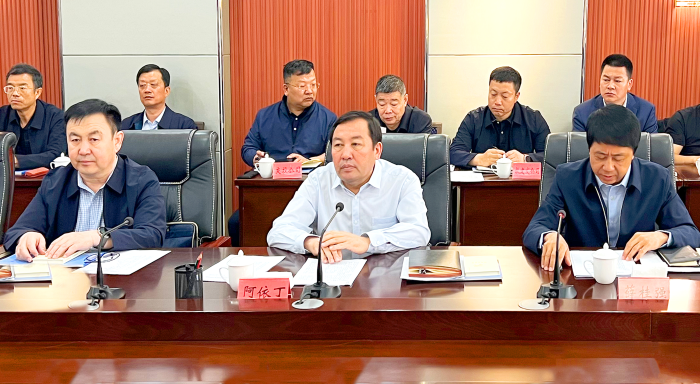 1684477036172080183.png 严介和理事长同新疆塔城地委副书记、行署专员阿依丁会谈 3.png