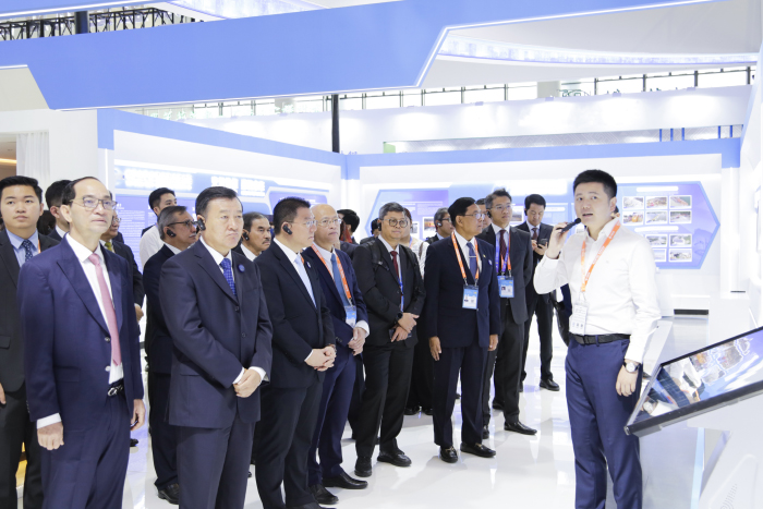 1695021108090075552.jpg 住建部党组书记、部长倪虹携东盟各国建设部长参观“中国—东盟建筑业合作与发展成果展”无码中文
展位3.jpg