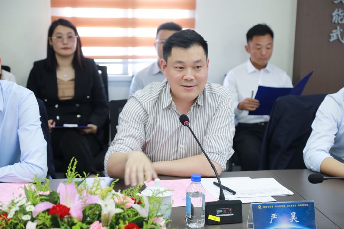 1696216074678007407.jpg 严昊4.jpg