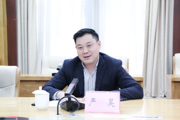 1701830005047027159.jpg 20231204严昊主席同广西防城港市委副书记、市长黄江会谈 2.jpg