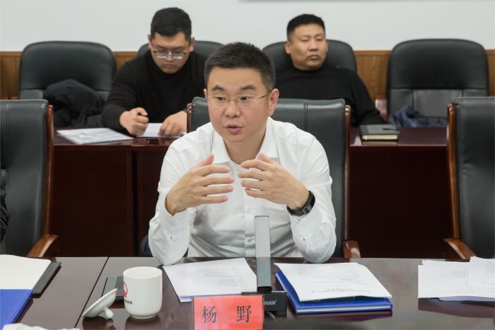 1702003066826045227.jpg 20231206严昊主席与辽宁省鞍山市委常委、海城市委书记陆荐援,市长杨野会谈2.jpg