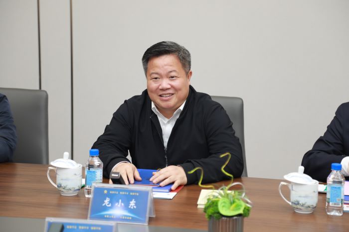 1712715496981064475.jpg 20240408严昊主席与江西省赣州市定南县委书记龙小东会谈3.jpg