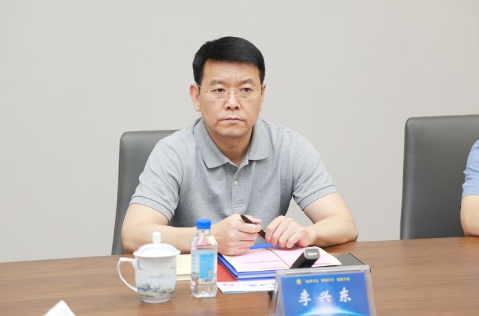 1717146341342060022.jpg 5月30日严昊主席与湖北省江苏商会会长李兴东一行会谈2.jpg
