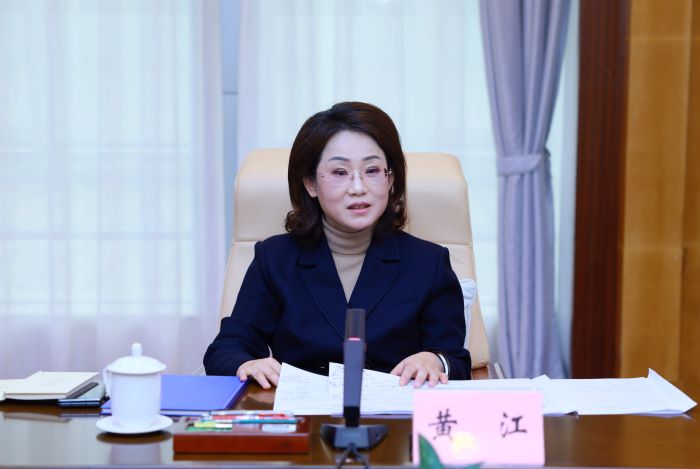 1738898016098044317.jpg 20250205严昊与广西防城港市委书记黄江、市长邱明宏会谈2.jpg